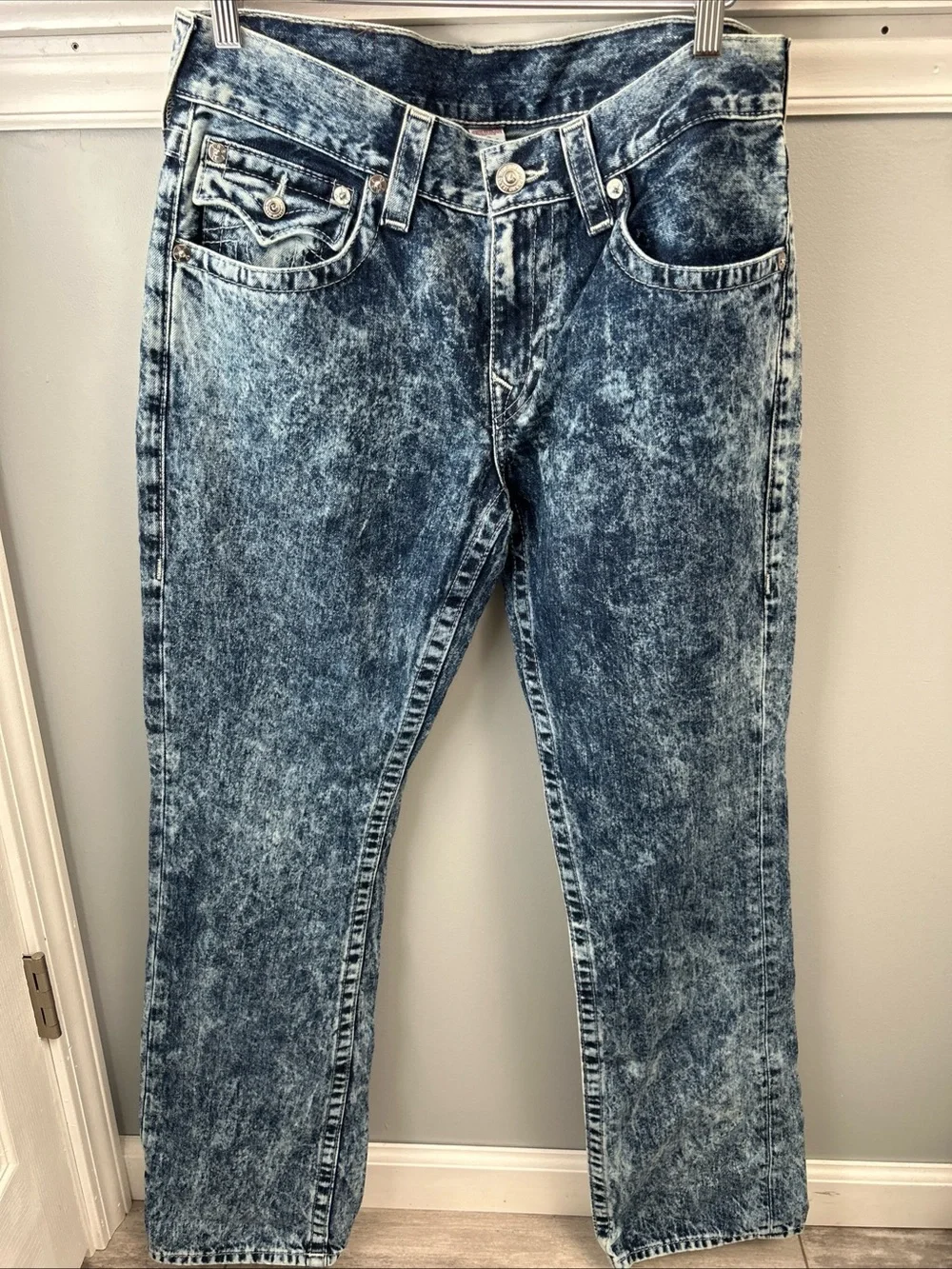 True Religion World Tour Acid Wash Men’s 32X32 Ricky Flap Straight Jeans NWT